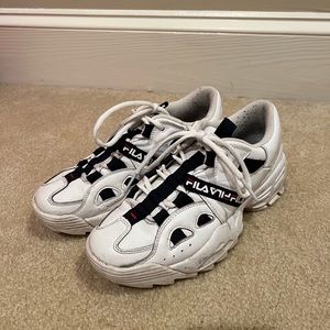 Women’s White Fila Sneakers 8.5